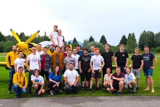 Students and researchers in front of the Akaflieg glider "Schlacro"